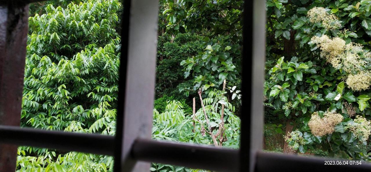 Floral Homestay Thekkady Exterior photo